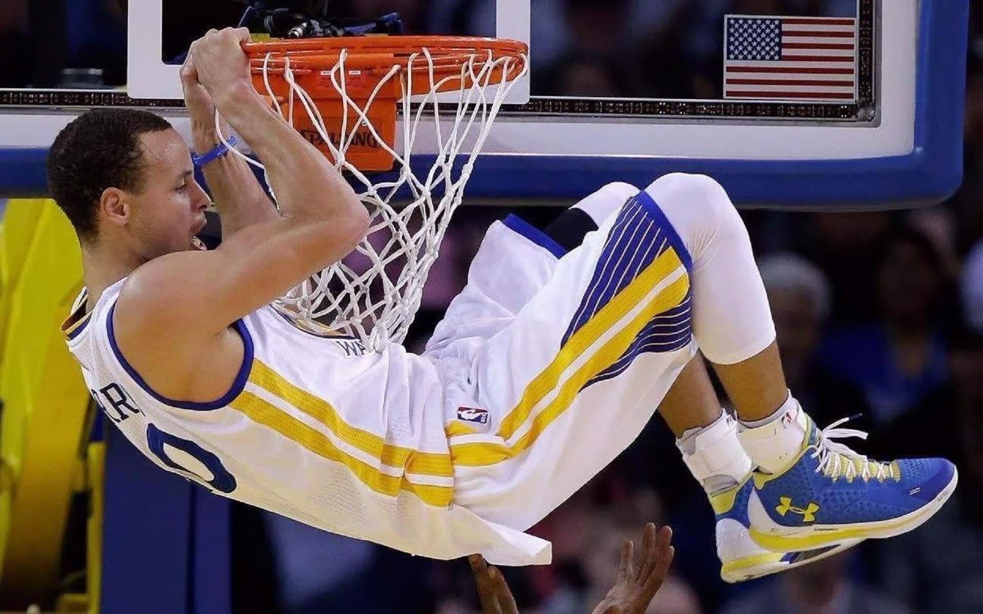 从NBA到欧联，一日之间，体育世界的荒诞与真实